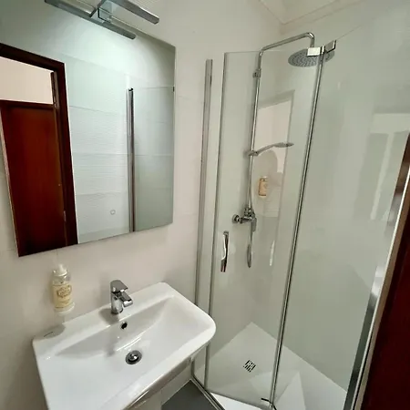 Проживание в семье Private In Old Town Виана-ду-Каштелу